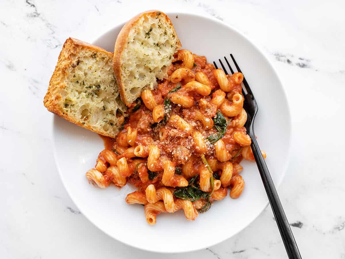 One-Pot Tomato and Sausage Pasta with Garlic Bread