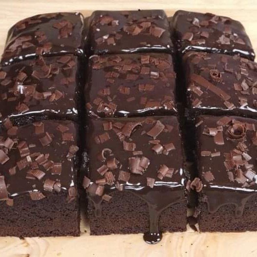 Rich Chocolate Fudge Brownies