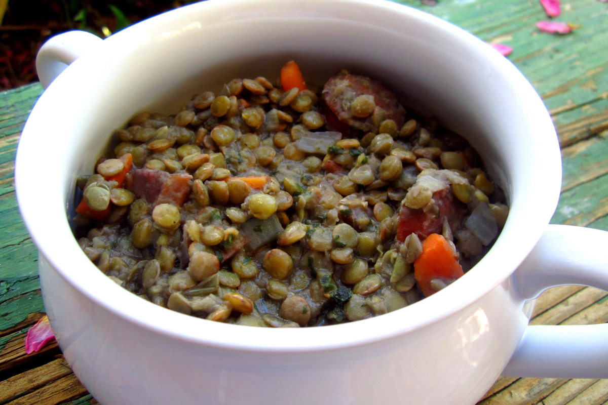 Saffron-Simmered Lentils with Lemon Zest