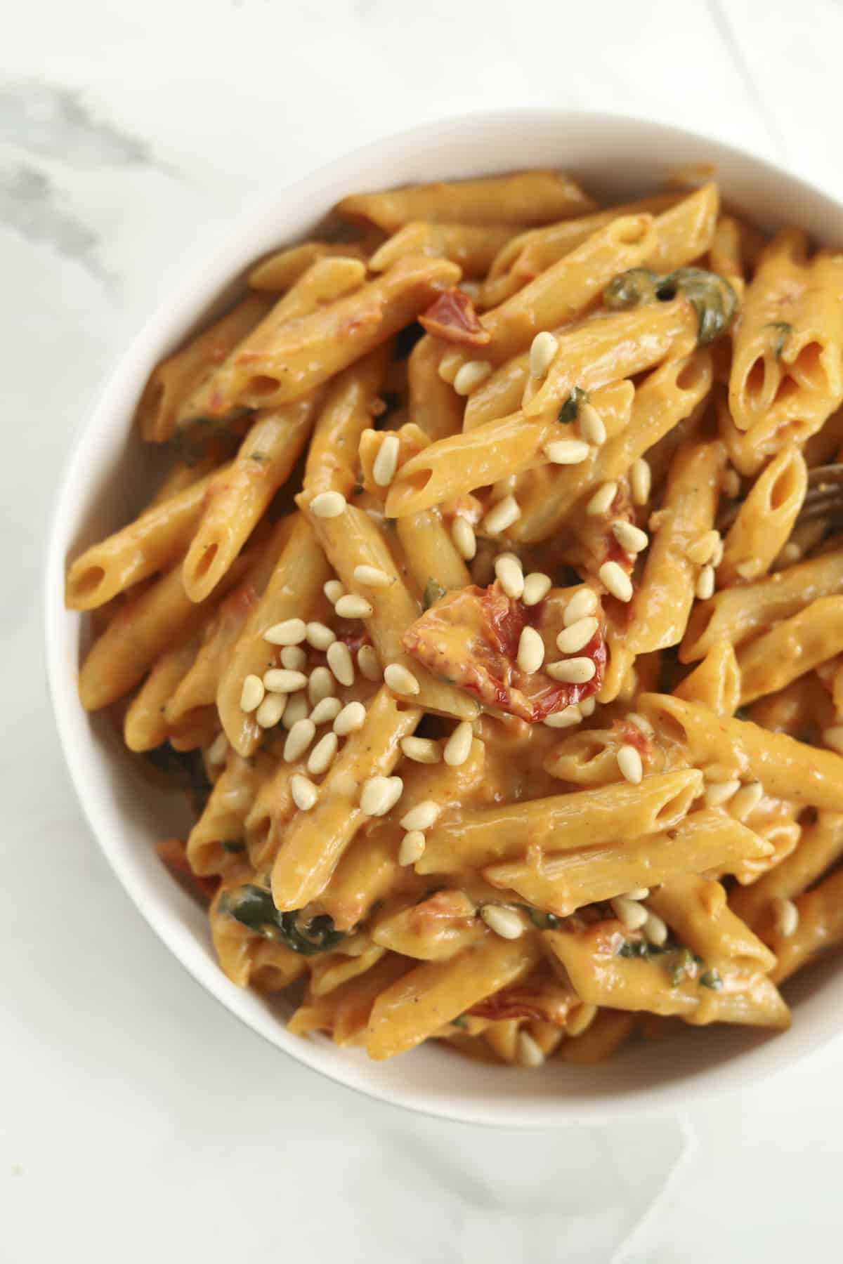 One-Pot Pasta with Sun-Dried Tomatoes and Fresh Herbs