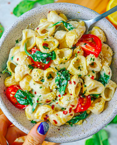 One-Pan Garlic Spinach Pasta