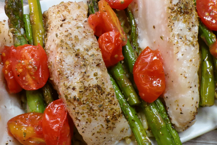 Lemon-Dill Pan-Seared Cod with Roasted Asparagus