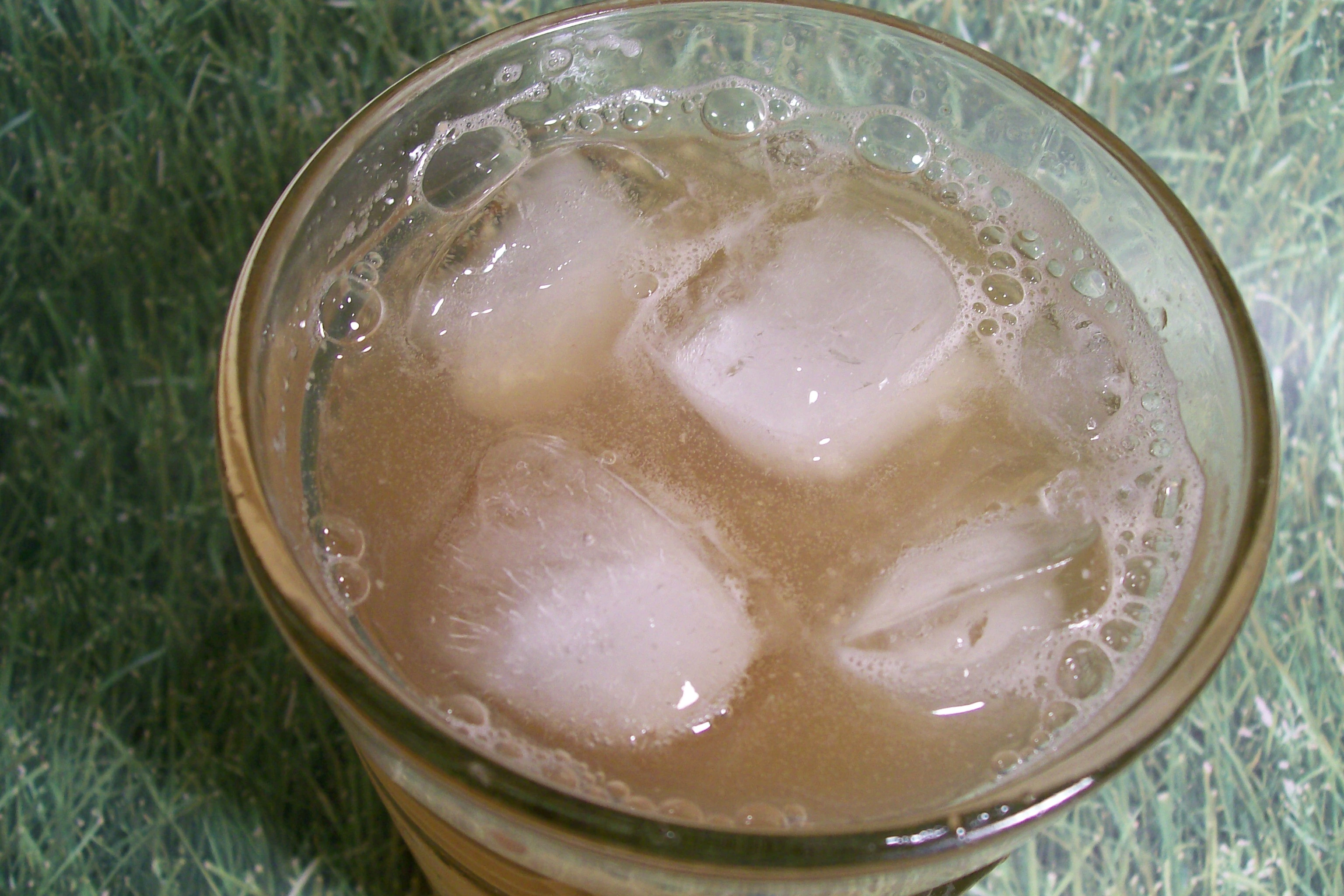 Shaken Cucumber-Ginger Fizz