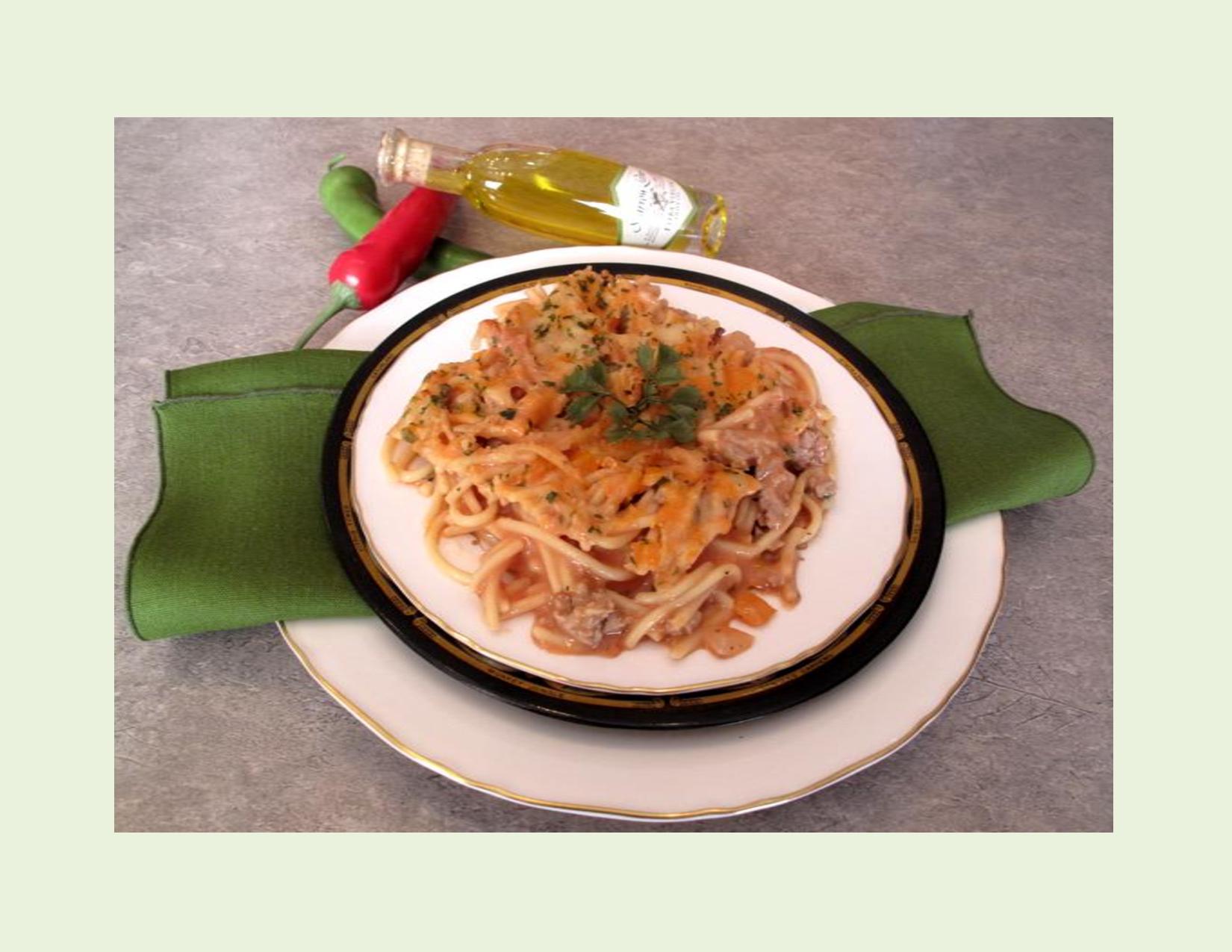 Baked Spaghetti and Meat Sauce with Parmesan Crust