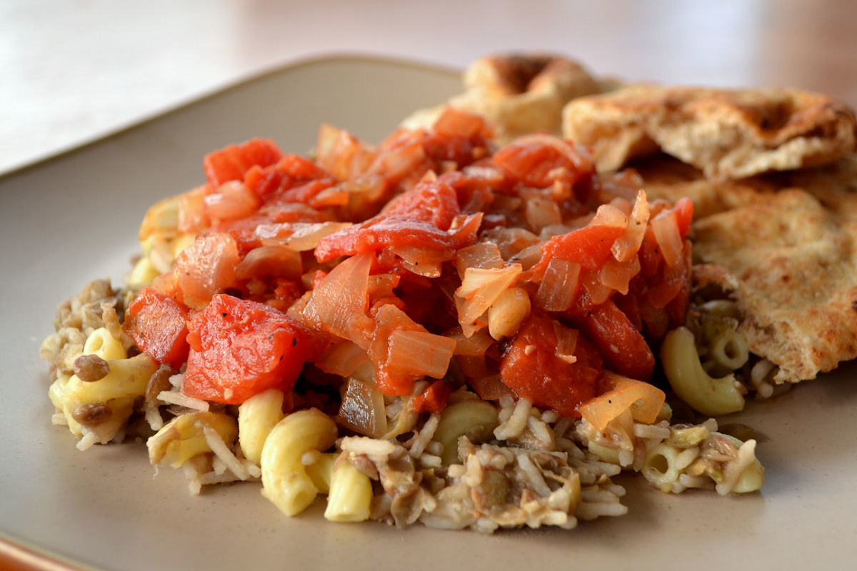 Koshari with Tomato Sauce and Crispy Onions