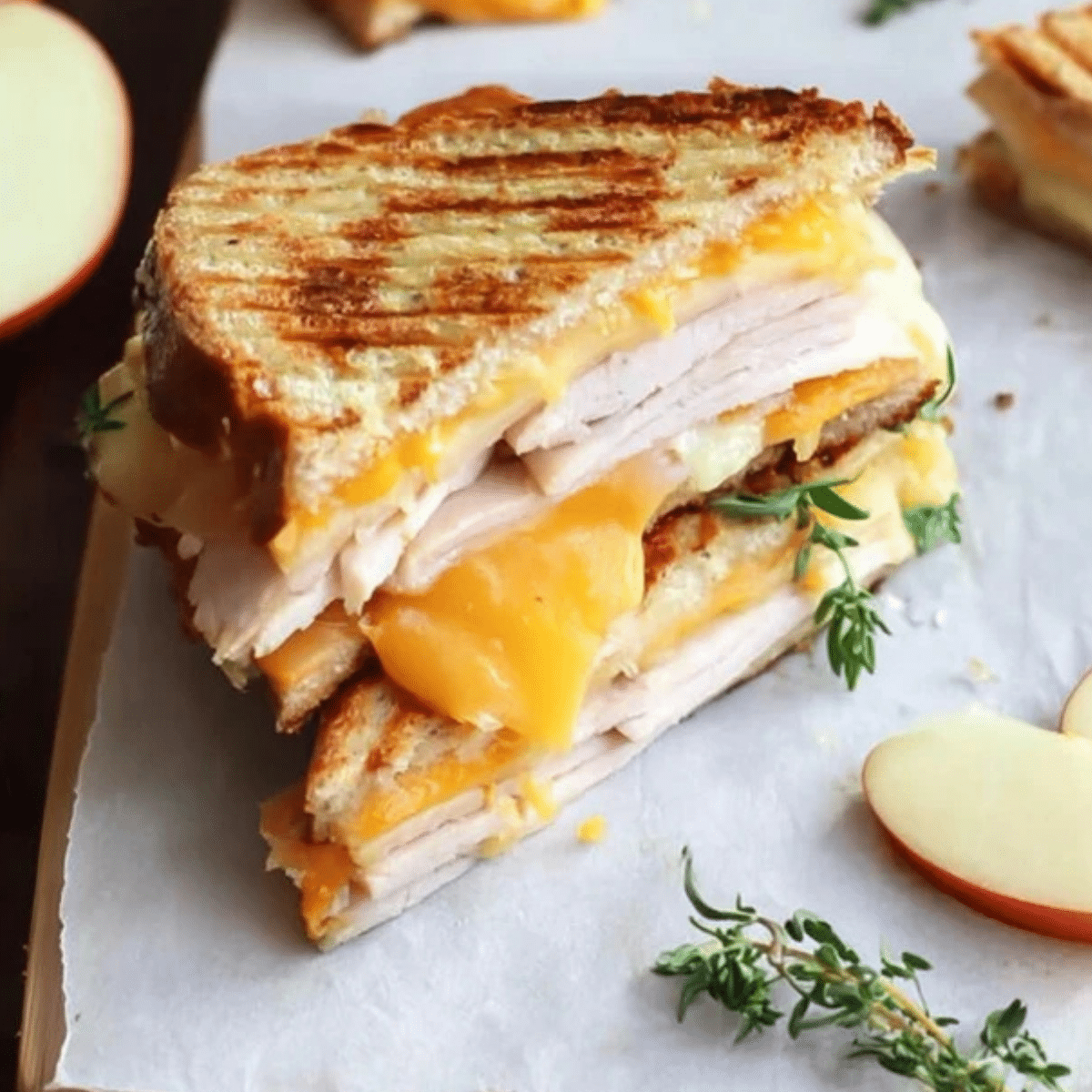 Turkey and Cheddar Apple Slices Sandwich