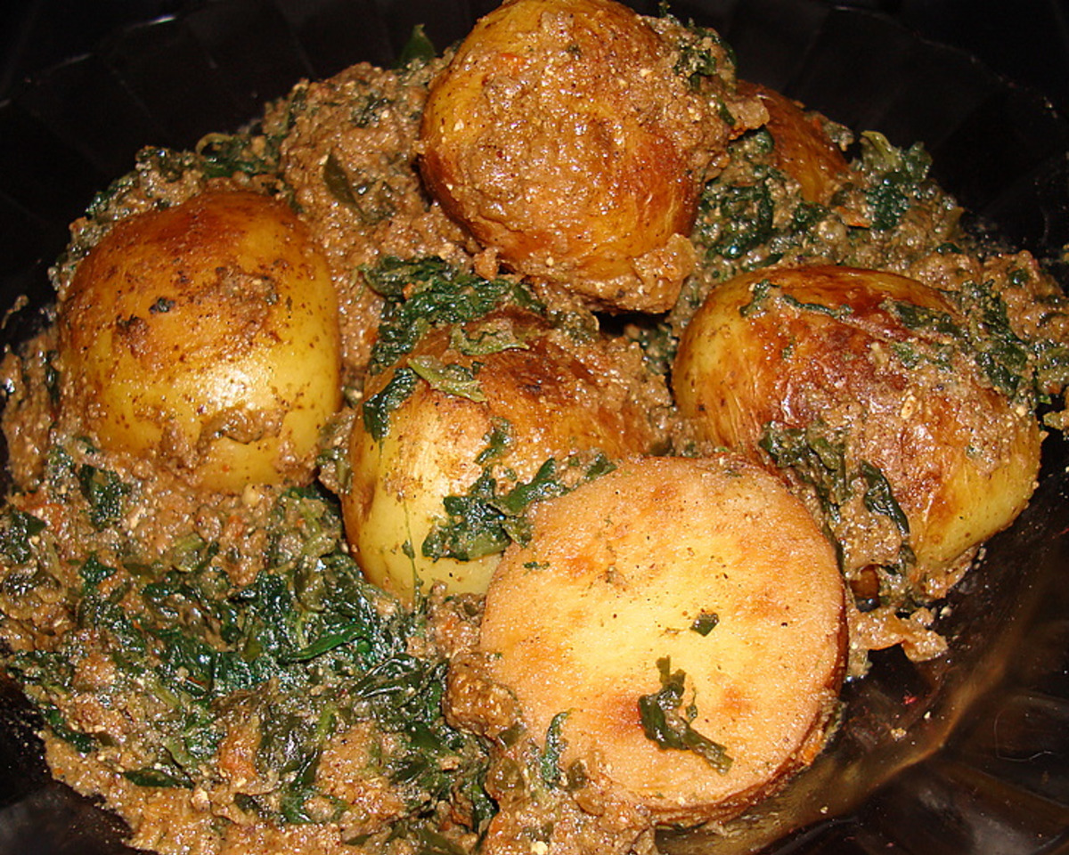 Creamy Tomato Aloo Dum with Garam Masala