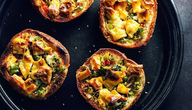 Mini Veggie Pizzas