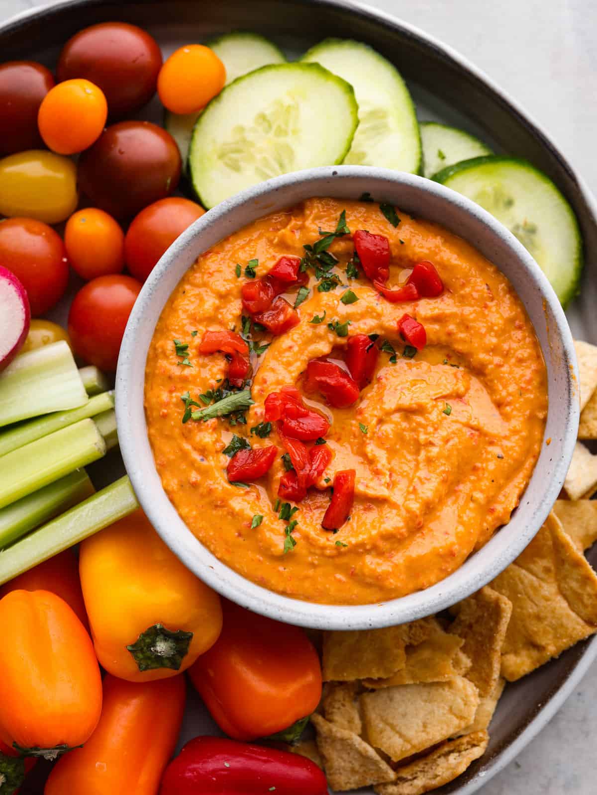 Roasted Red Pepper & Za'atar Hummus with Pita Crisps