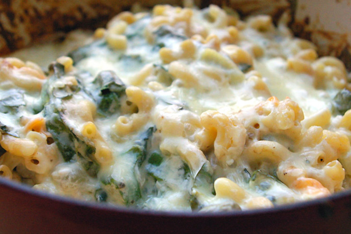 Creamy Carrot-Infused Macaroni with Hidden Spinach