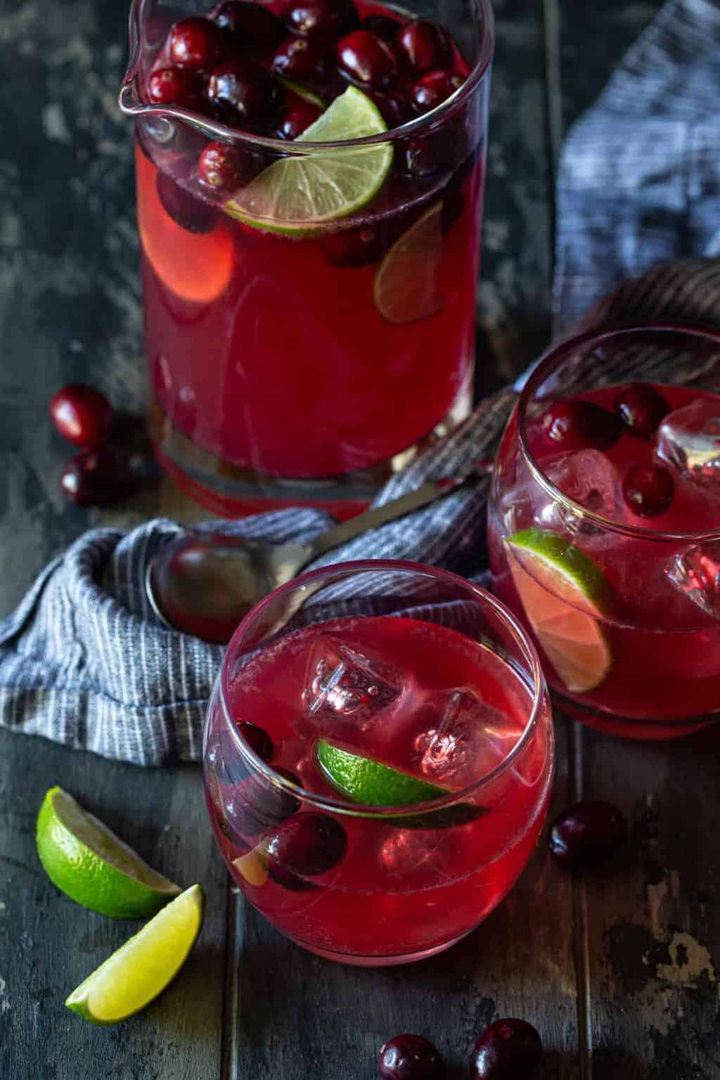 Classic Lemonade Punch with Vodka