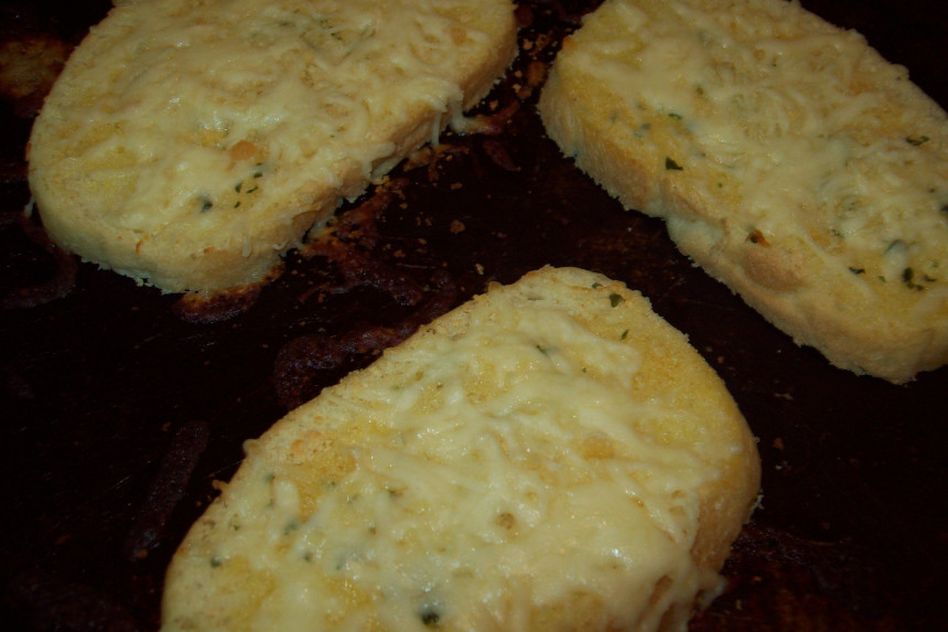 Half-Baked Garlic Cheese Bread