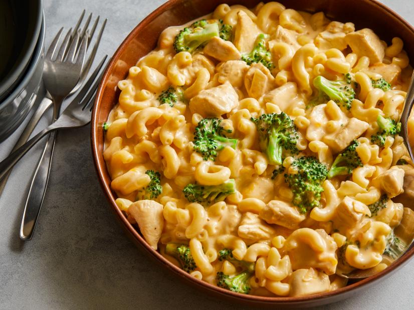 American Chicken and Broccoli Macaroni and Cheese with Bacon and Cheddar