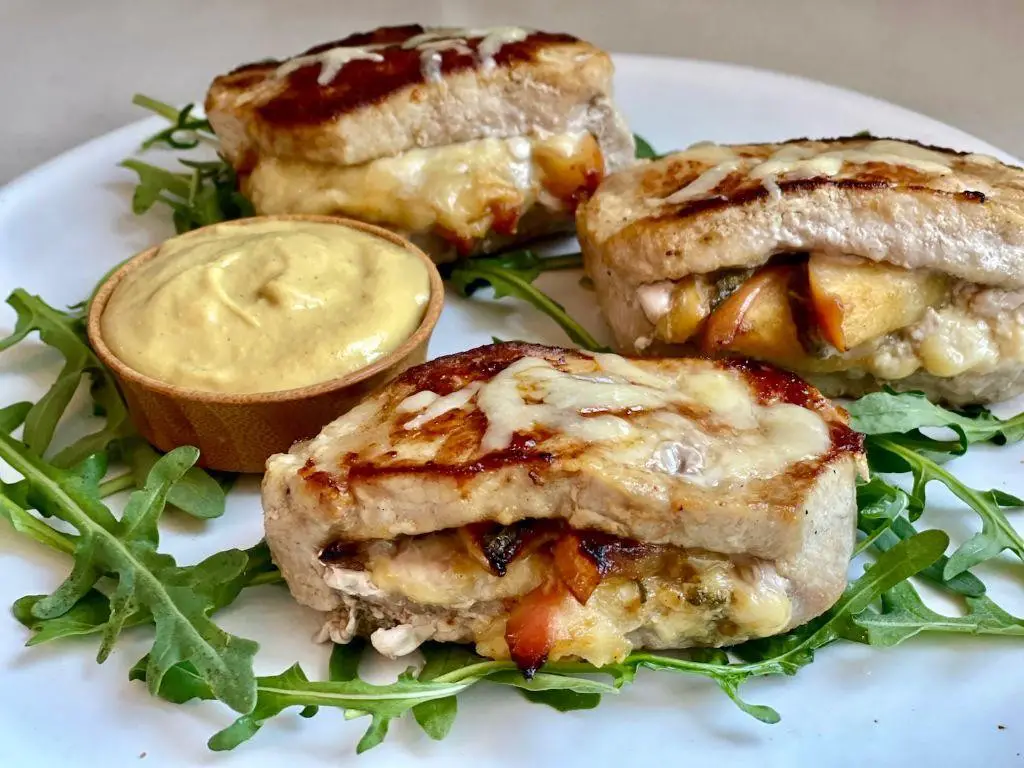 Apple-Sage Stuffed Pork Chops