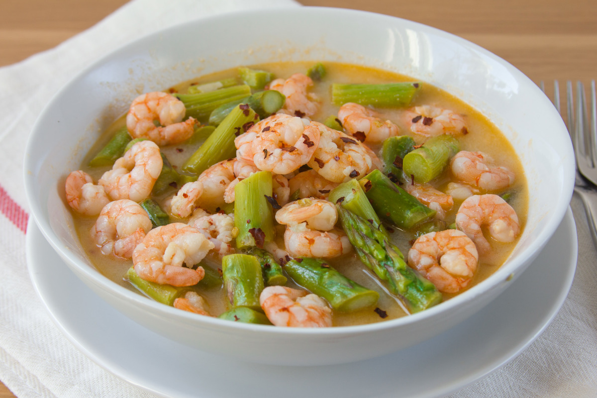 One-Pan Shrimp and Asparagus with Garlic