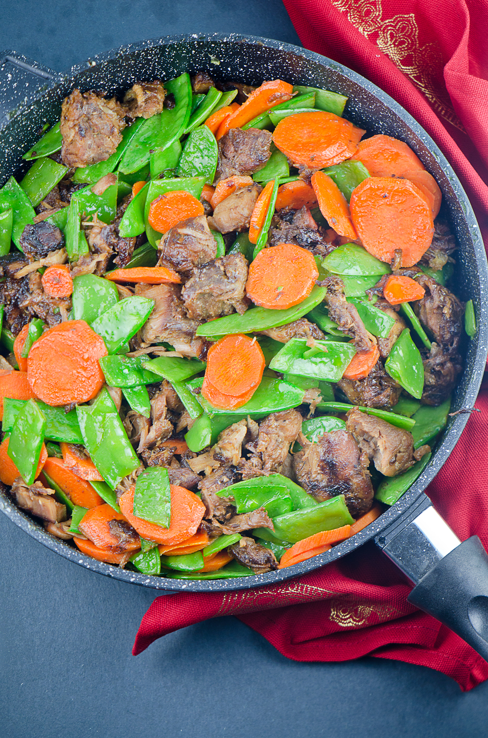 Stir-Fried Beef with Snow Peas and Garlic