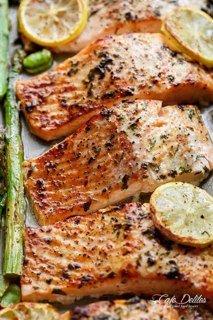 One-Pan Lemon and Garlic Salmon with Asparagus
