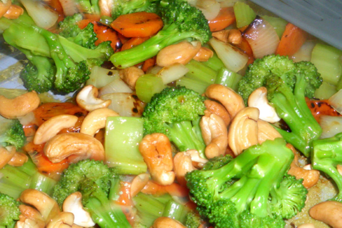 Stir-Fried Vegetables with Cashews and Soy Glaze
