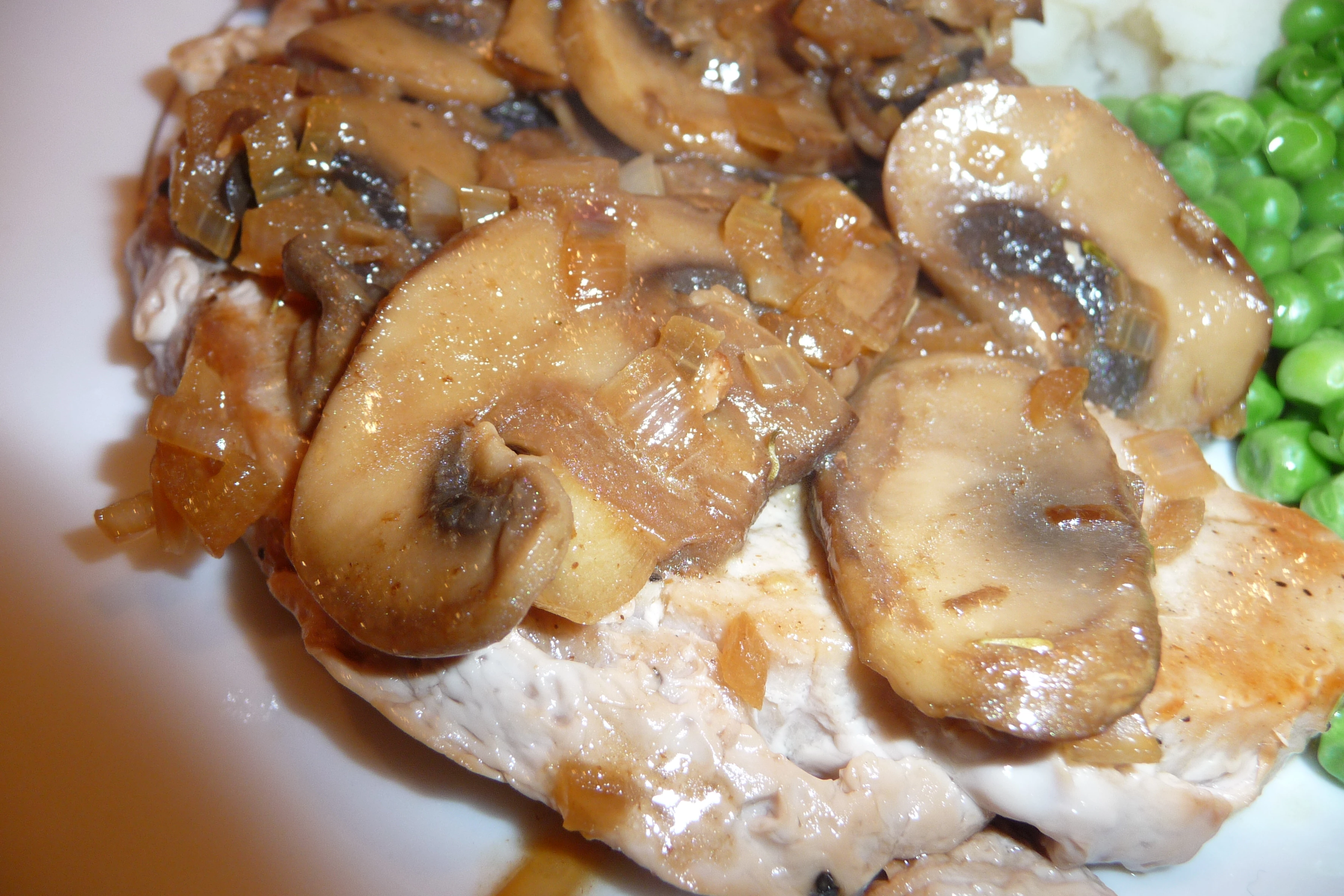 Pan-Seared Pork Chops with Mushrooms and Thyme