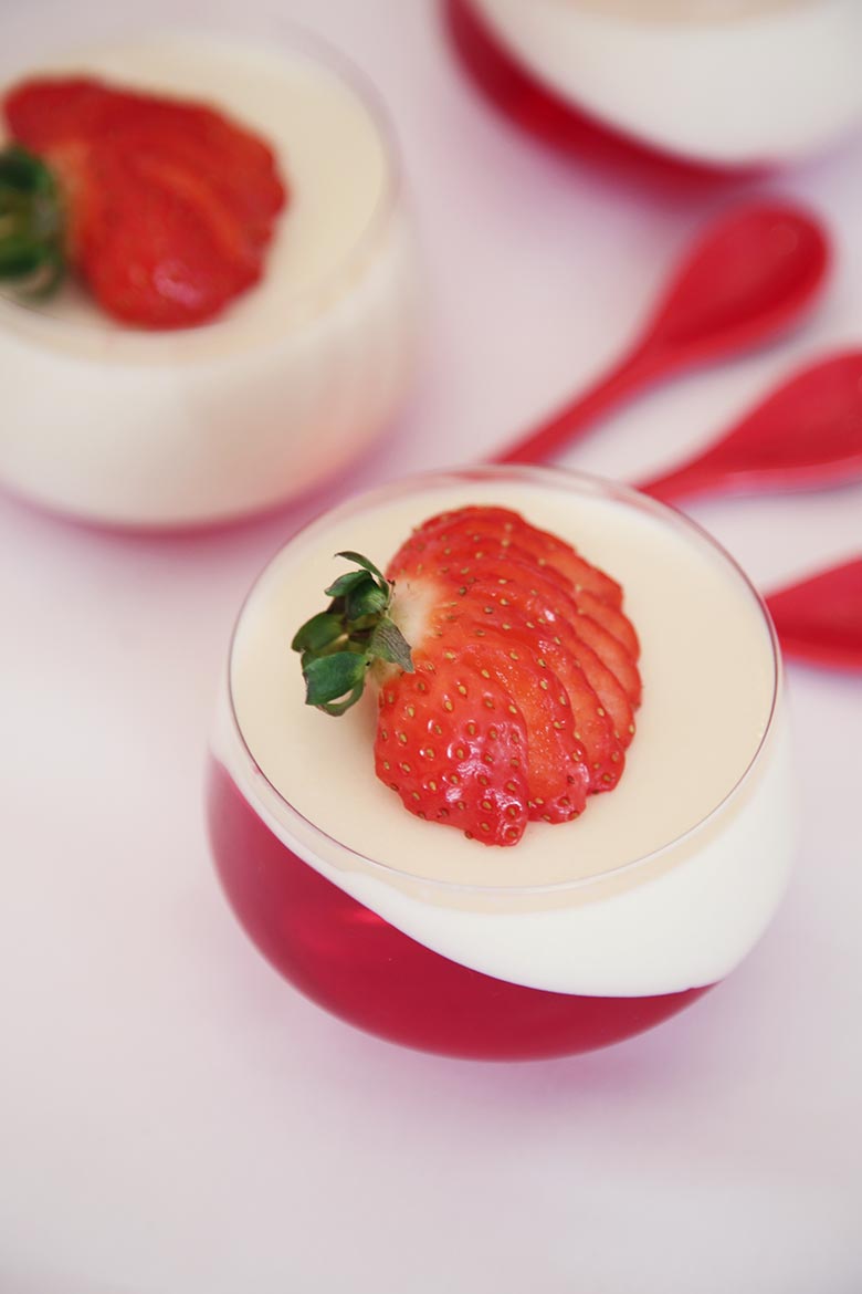 Snowy Vanilla Panna Cotta