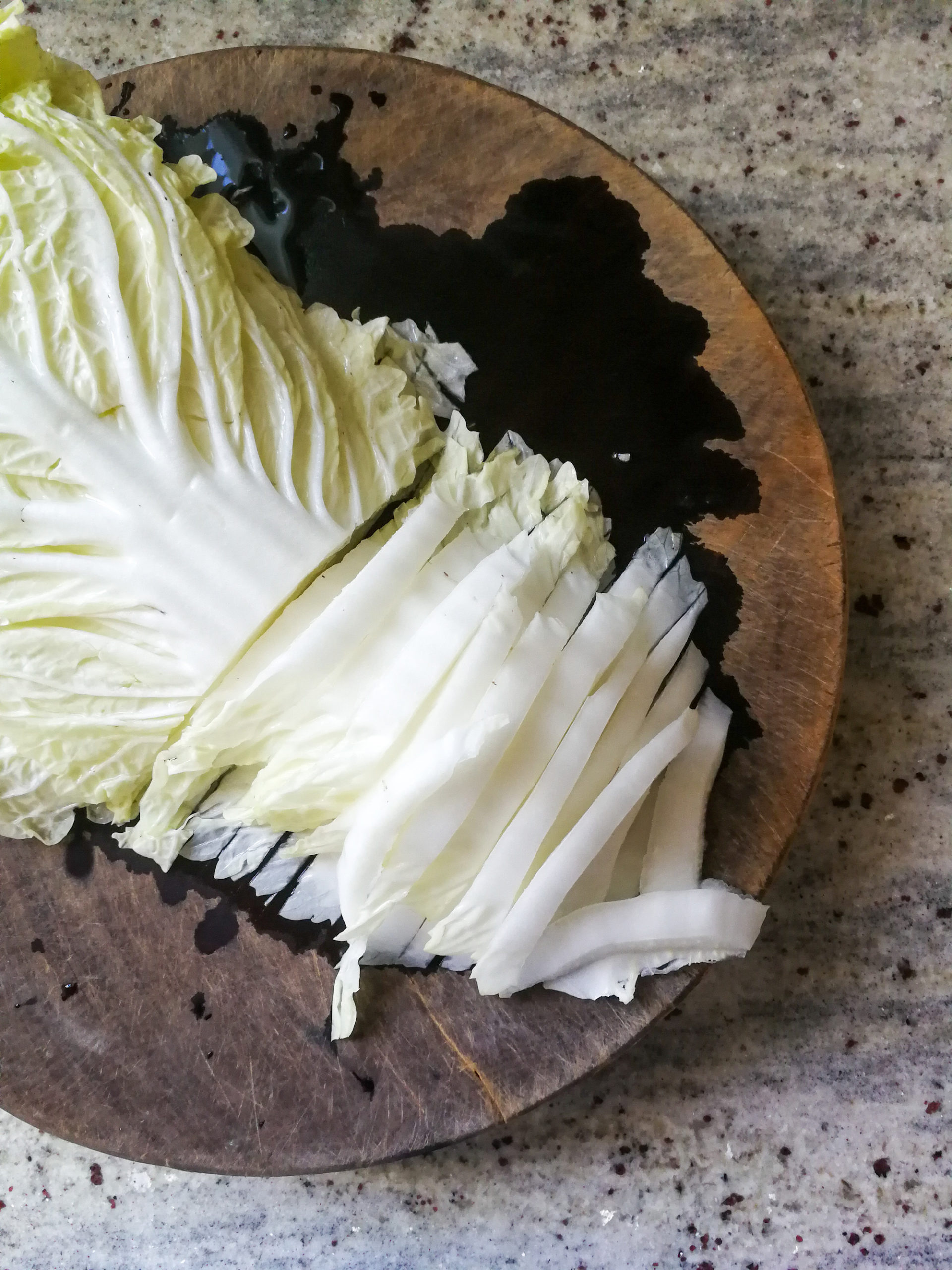 Crispy-Bottomed Pork and Cabbage Buns