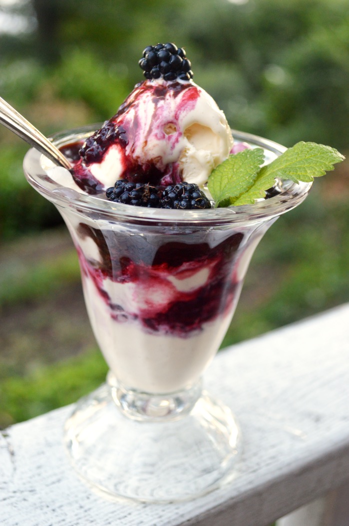 Mint-Infused Berry Compote with Fresh Cream