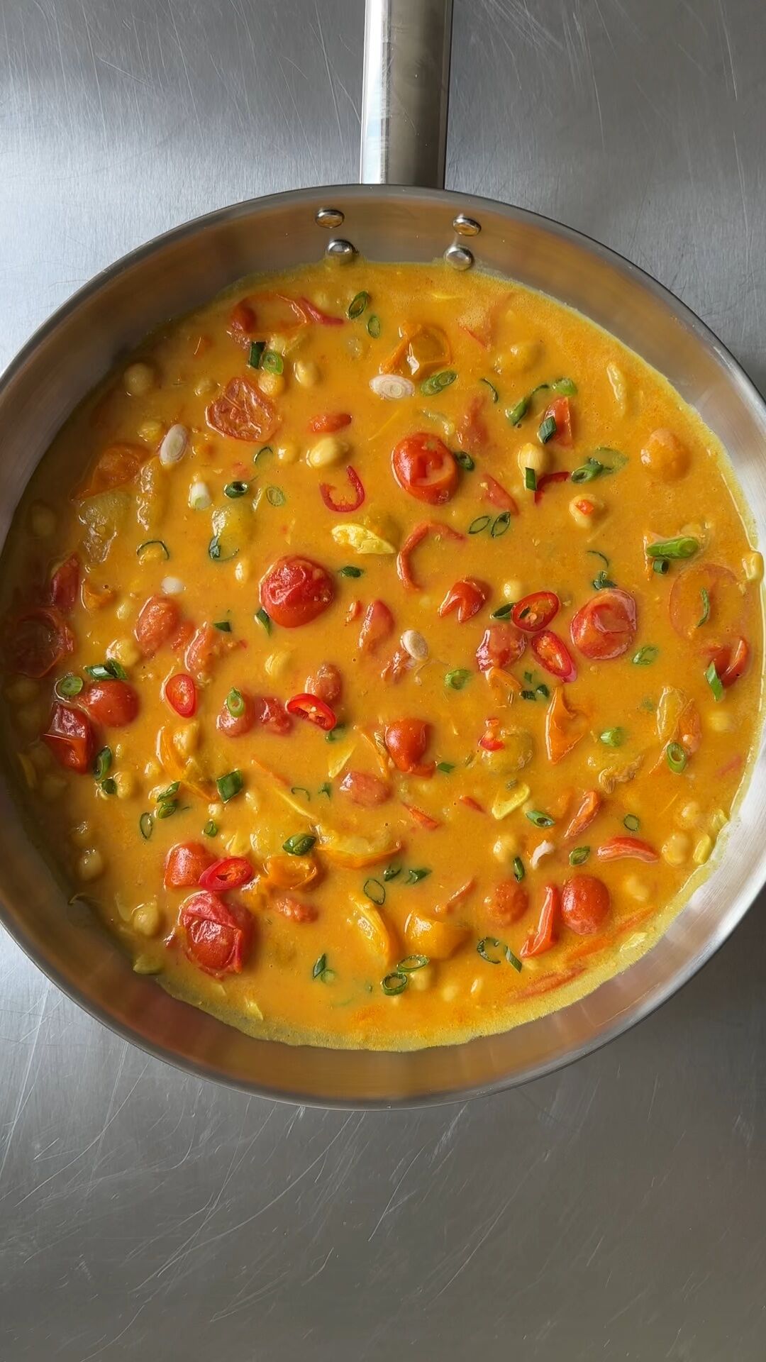 Tomato-Based Chickpea Curry with Cumin
