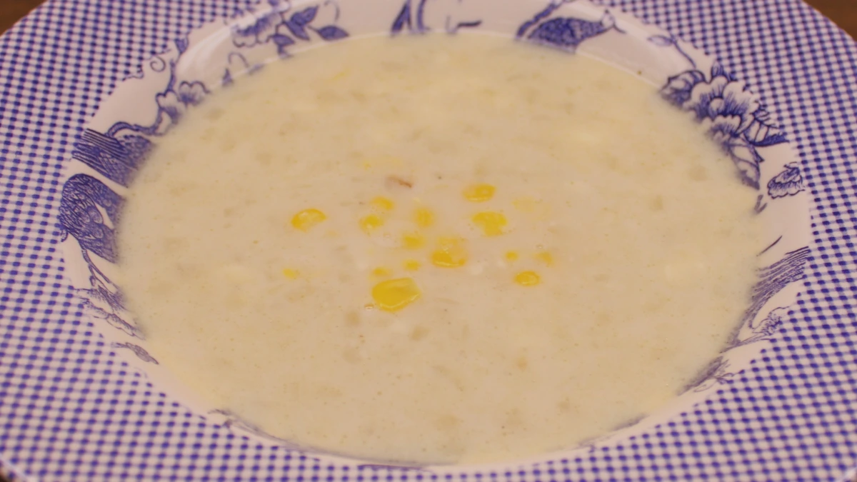 Creamy Potato Locro with Corn and Black Beans