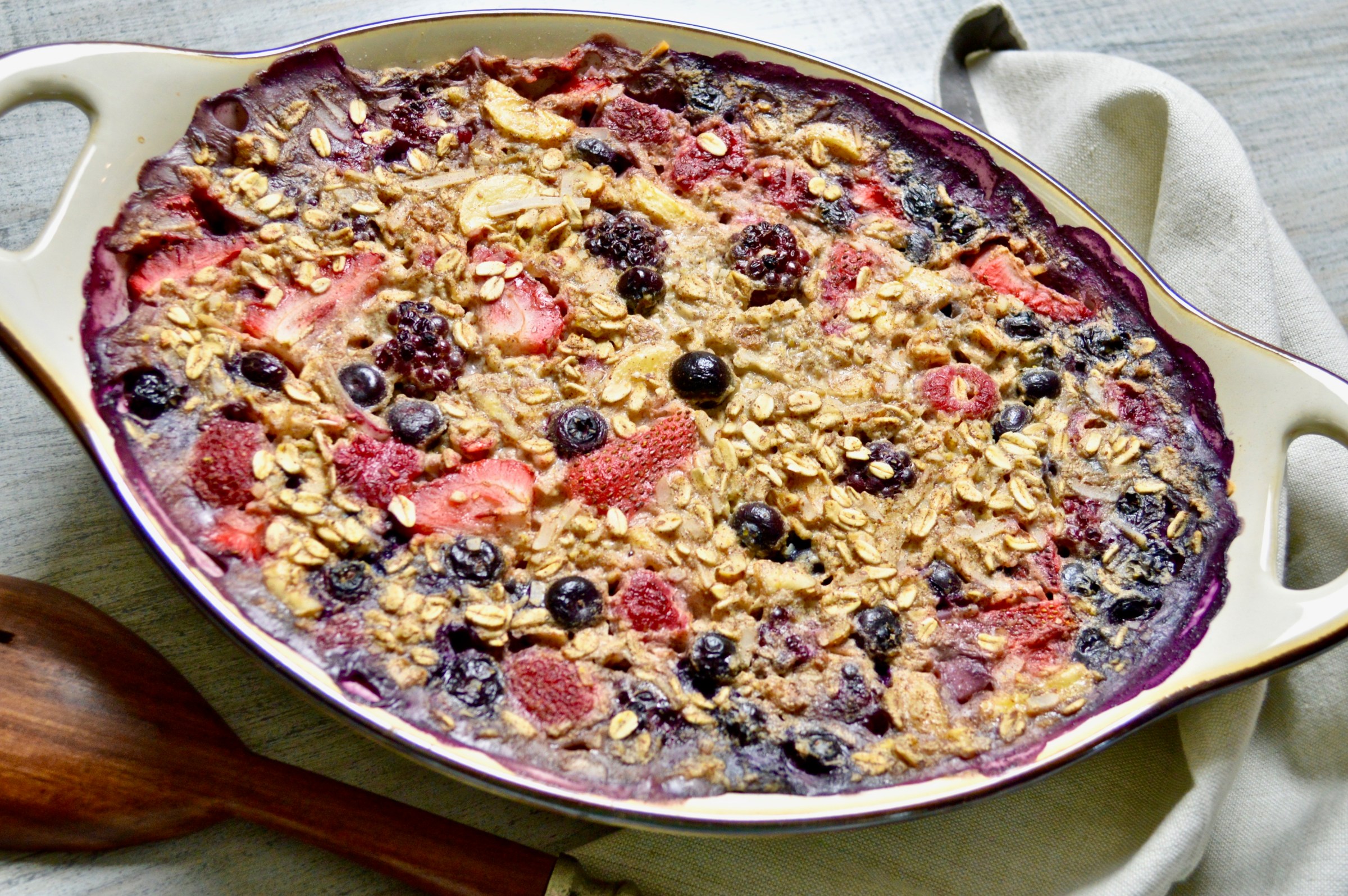 Warm Oatmeal with Walnuts and Mixed Berries