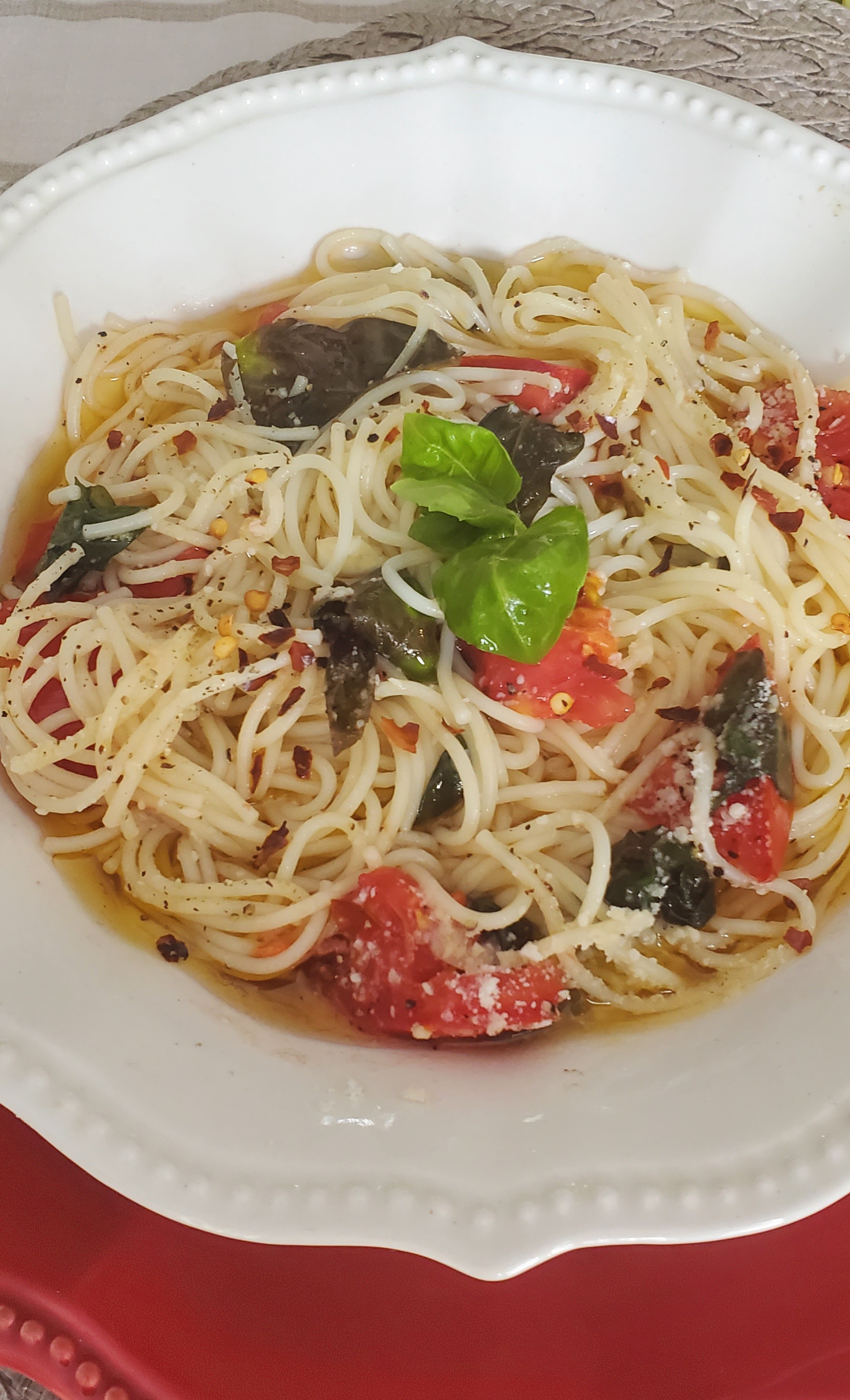 Pasta with Heirloom Tomatoes and Fresh Basil