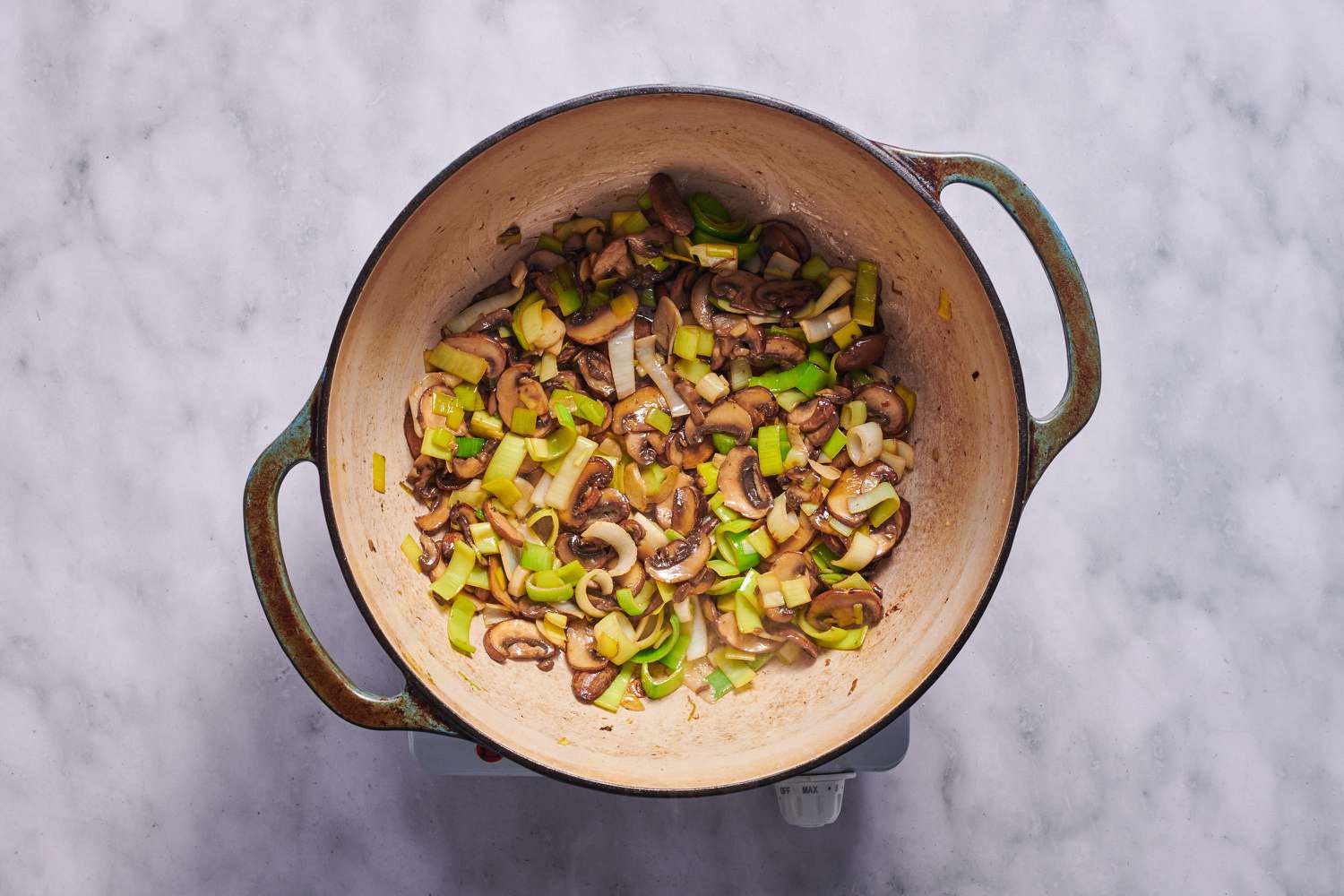 One-Pot Mushroom and Thyme Pasta with White Wine