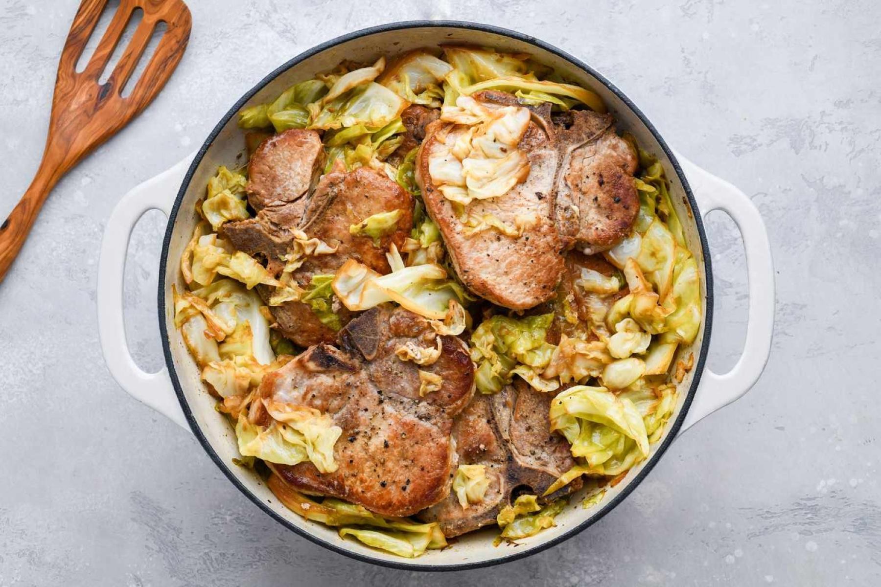 Eurasian Pork Chop with Mustard and Cabbage