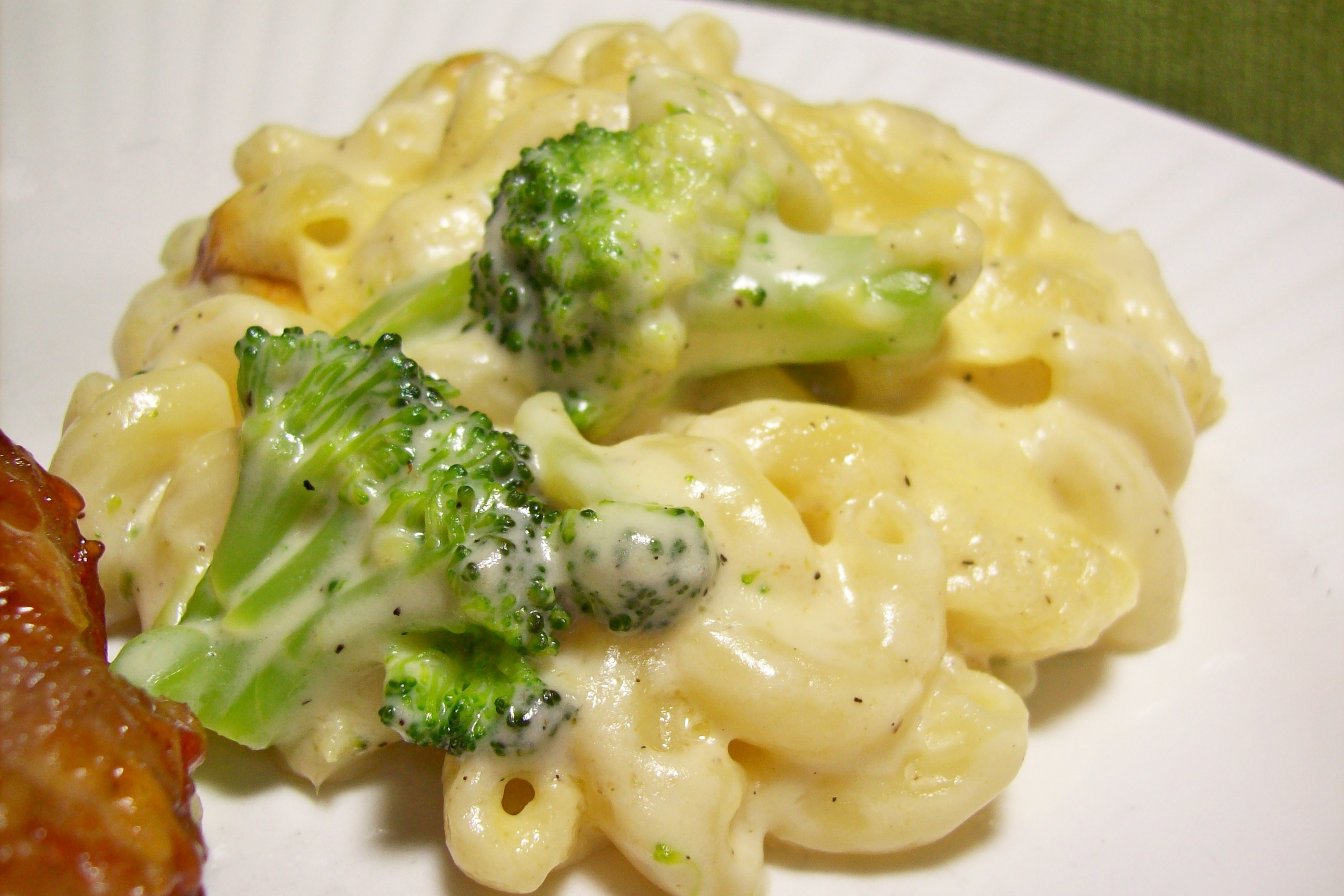 Baked Broccoli and Macaroni Casserole