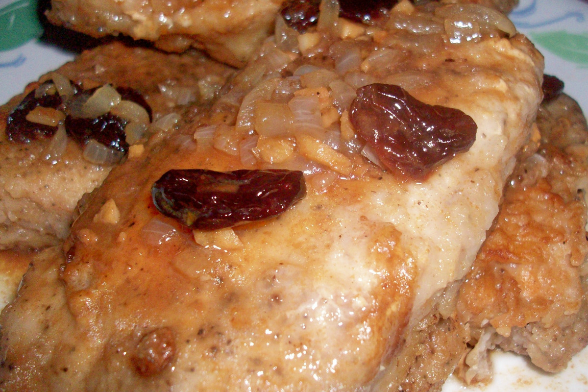 Honey-Braised Pork Chops with Apple-Onion Compote