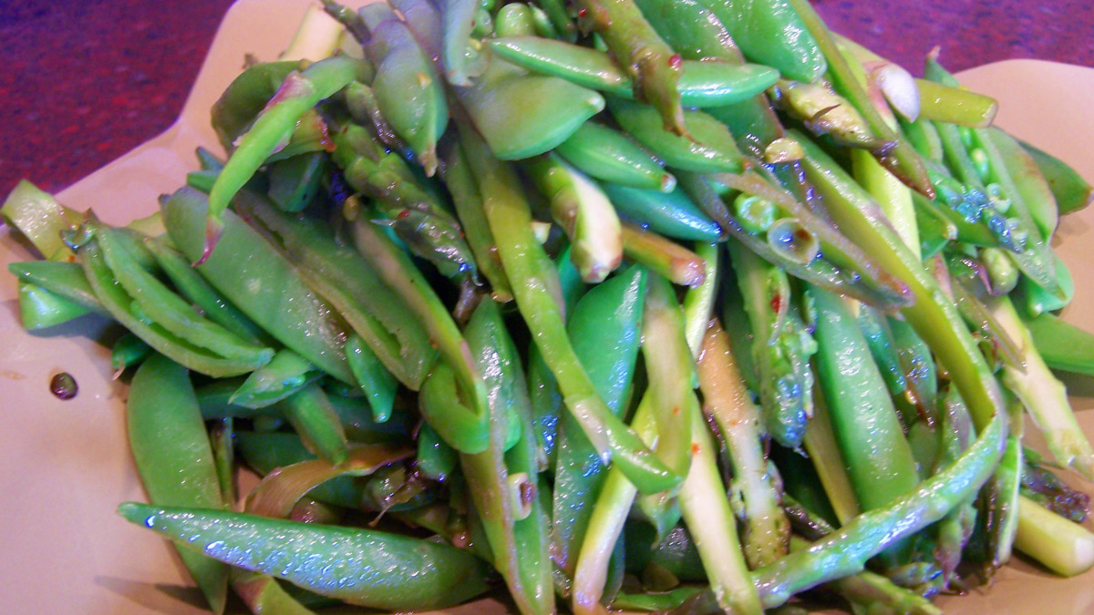 Stir-Fried Asparagus and Sugar Snap Peas with Tofu