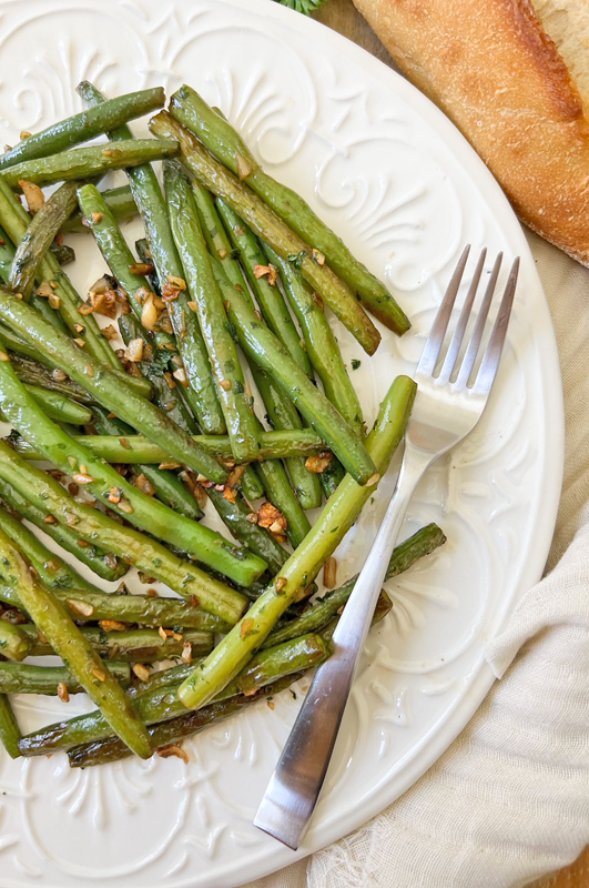 Sautéed Garlic Green Beans with Lemon Zest
