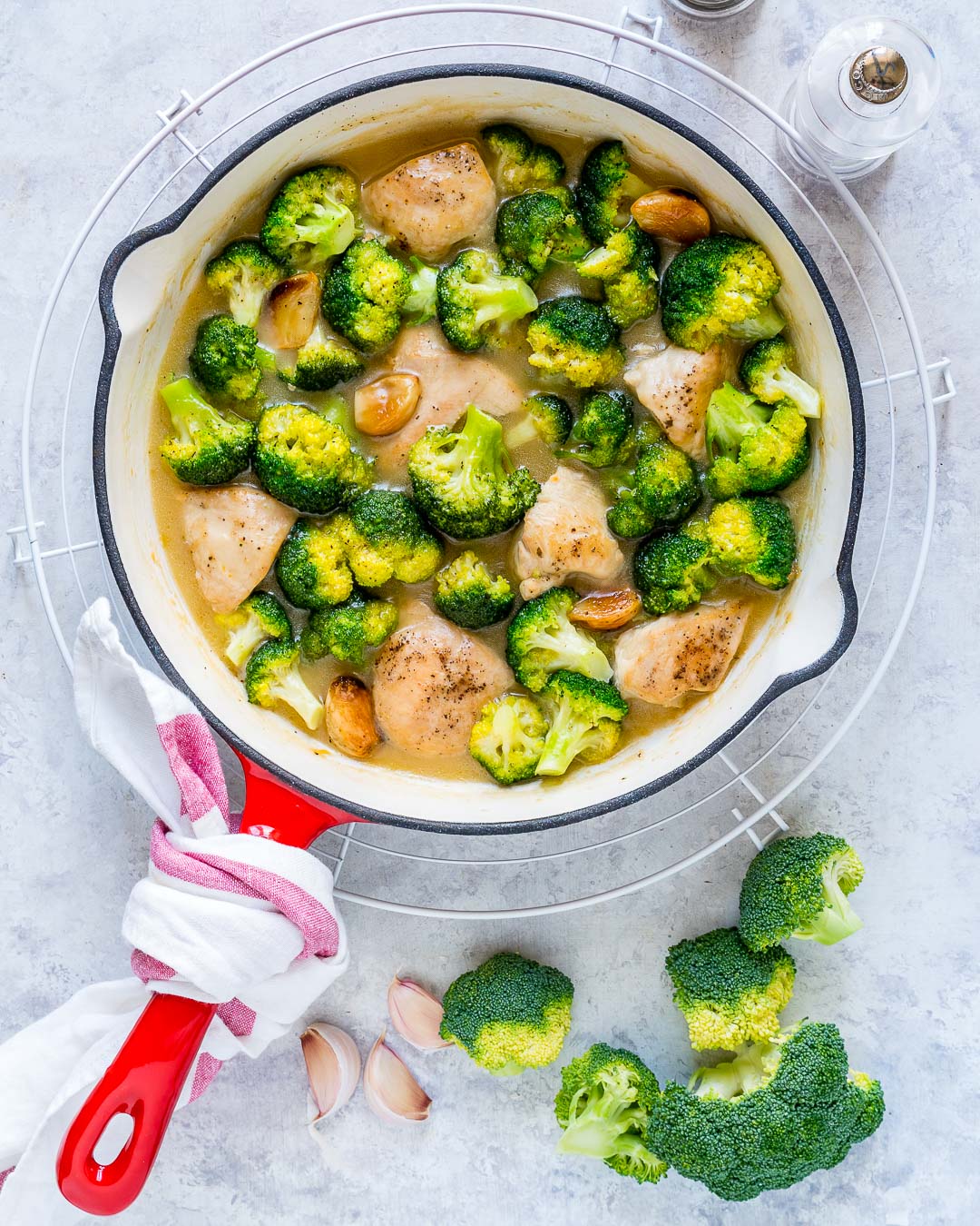 One-Pan Garlic Chicken and Broccoli with Sesame Seeds