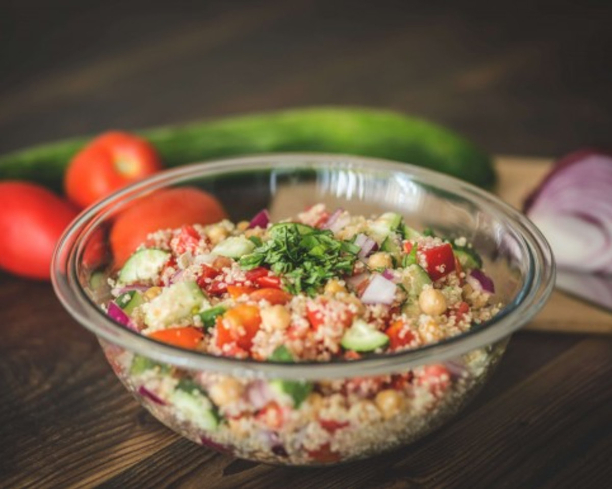 Harissa-Spiced Chickpea and Quinoa Bowl