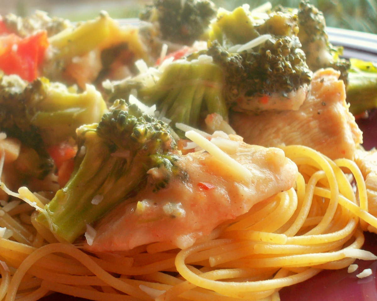 One-Pan Chicken and Broccoli Pasta with Parmesan