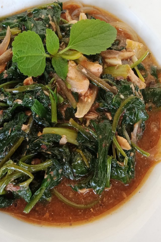Ginisang Kangkong with Tofu