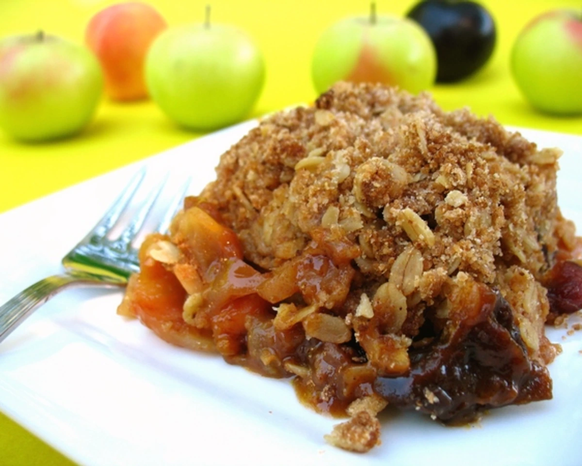 Apple-Pear Crisp with Mixed Fruit Base