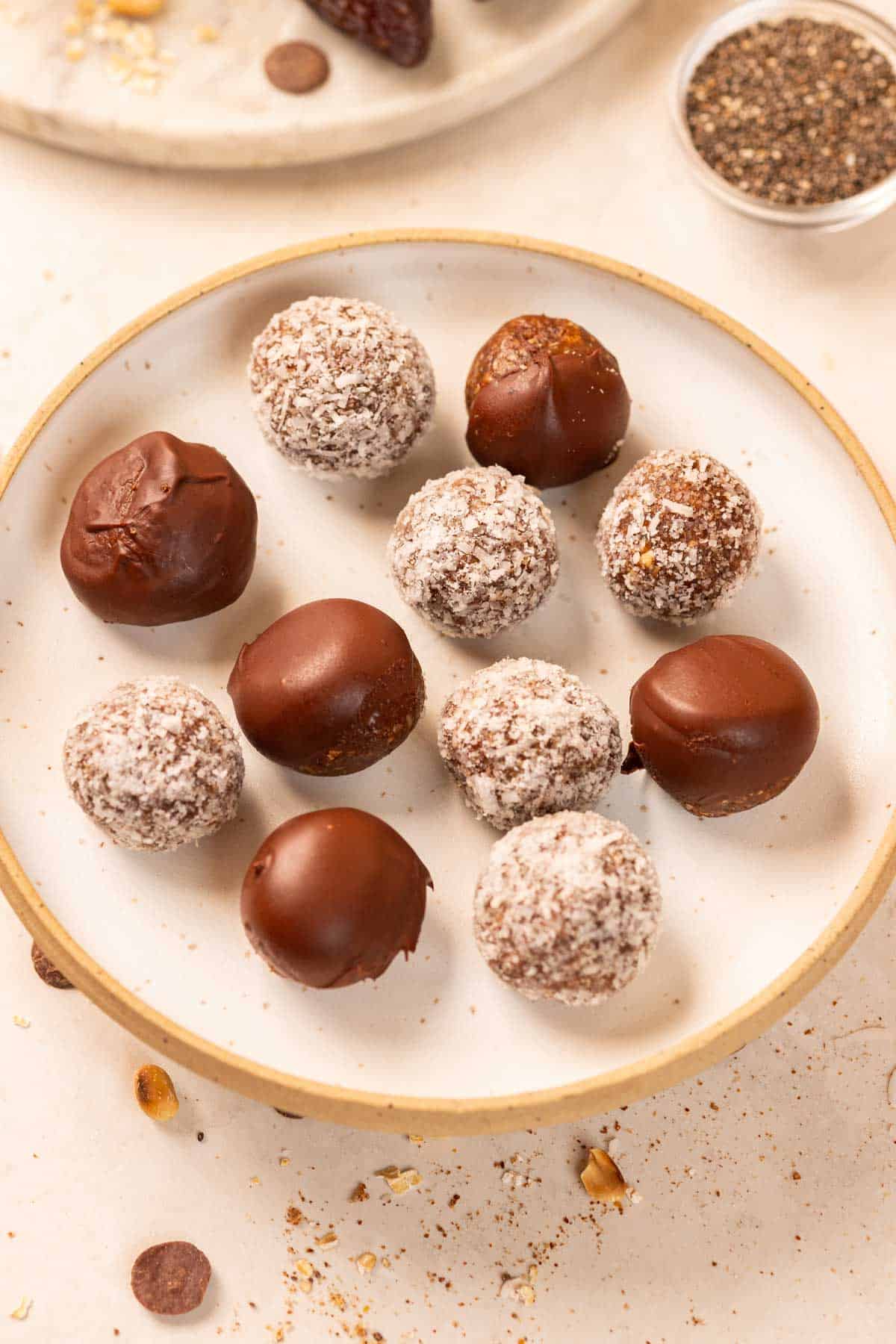 No-Bake Peanut Butter Date Energy Balls