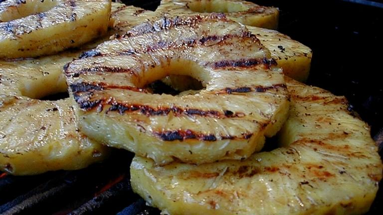 Spicy Grilled Pineapple