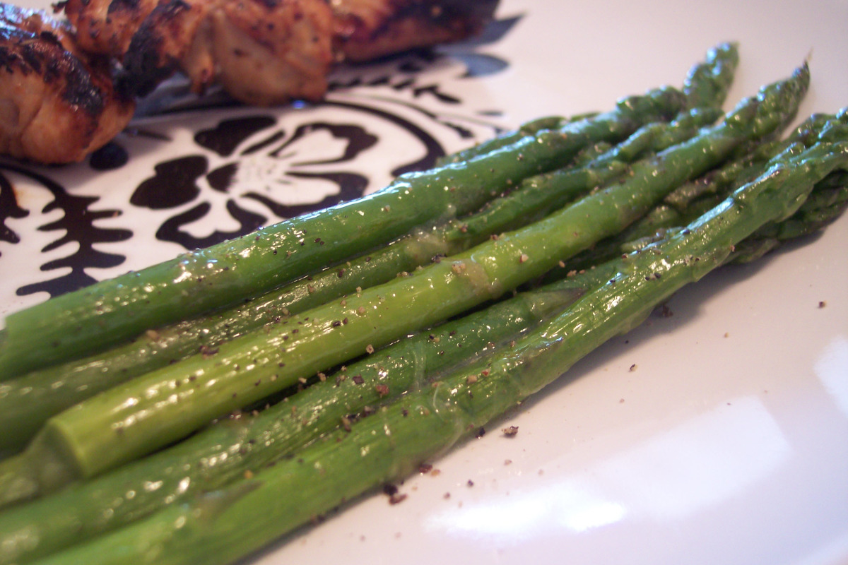 Spring-Forward Asparagus with Lemon-Dill Vinaigrette