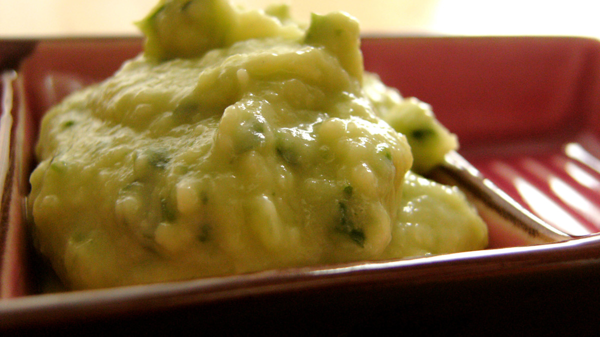 Avocado-Cucumber Dip with Dill