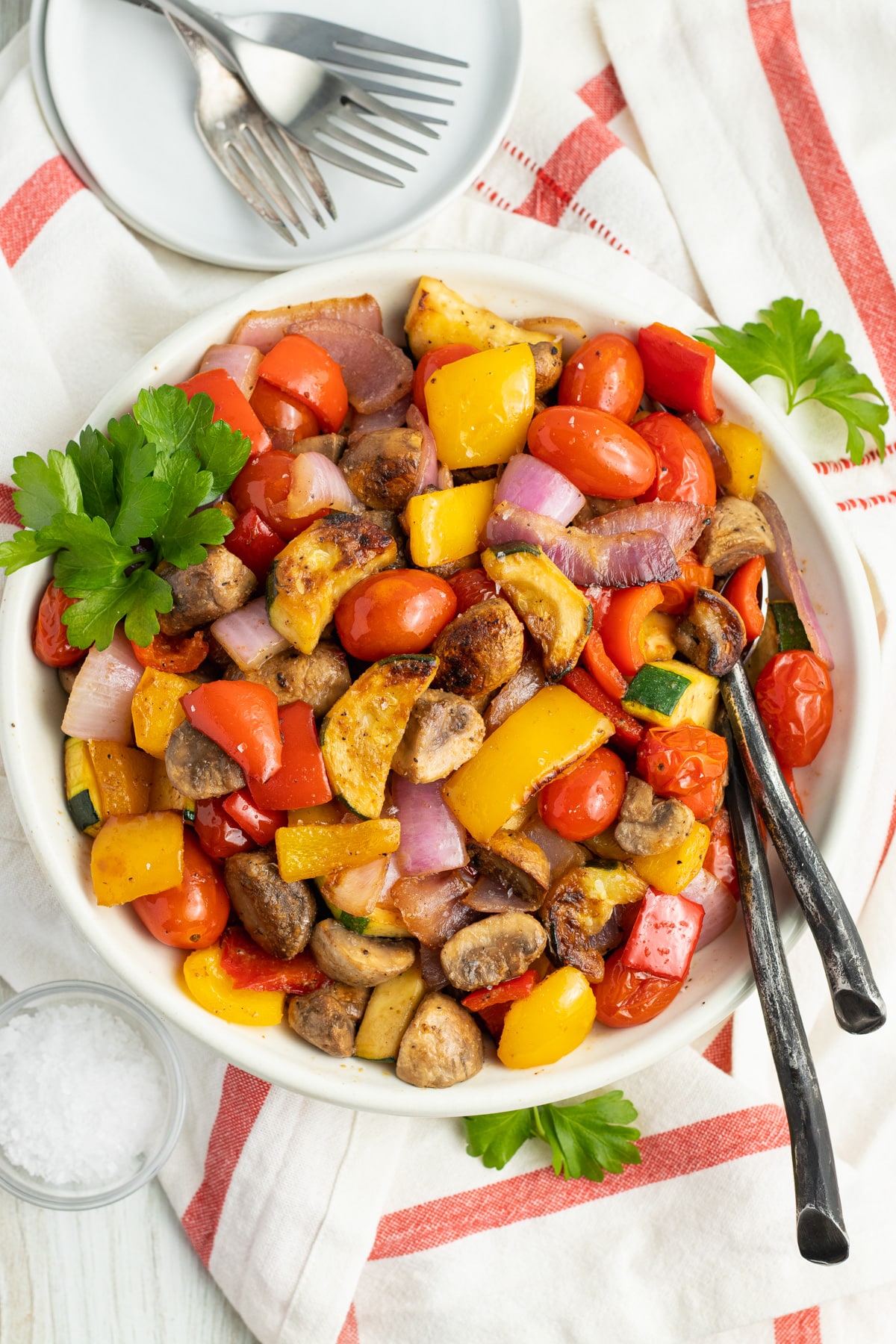 One-Pot Lemon-Garlic Chicken and Vegetable Medley