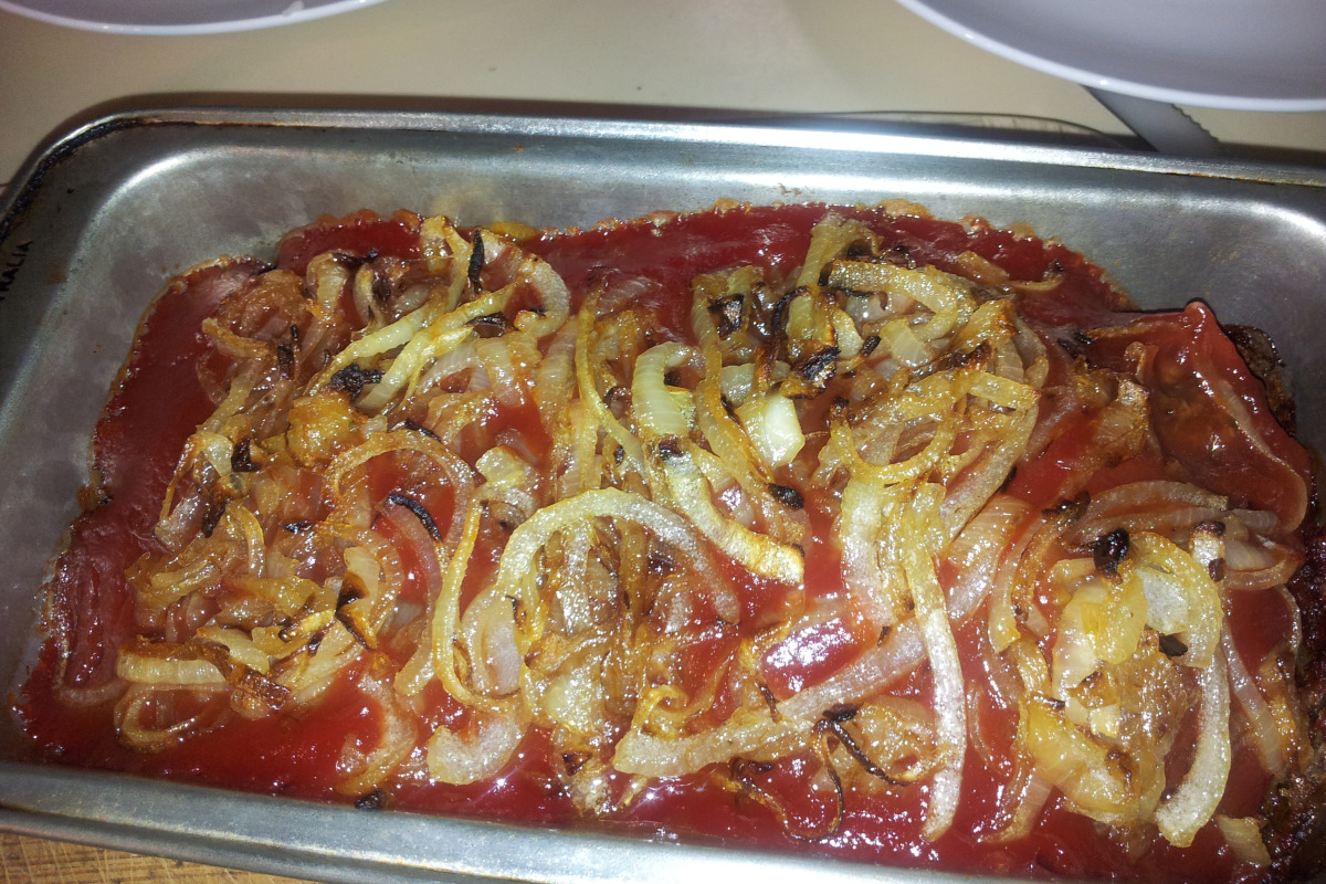Maple-Glazed Meatloaf with Carrots and Onions
