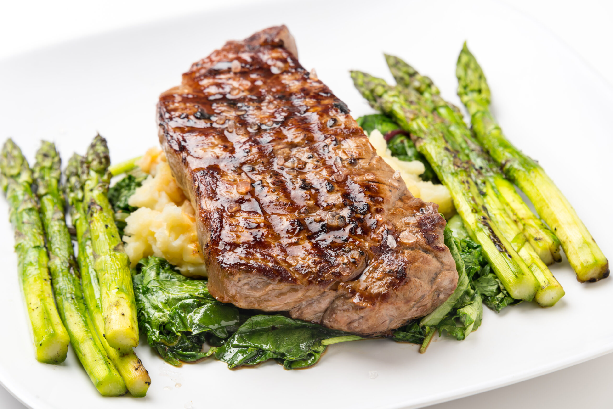 Garlic-Pepper Steak with Roasted Asparagus