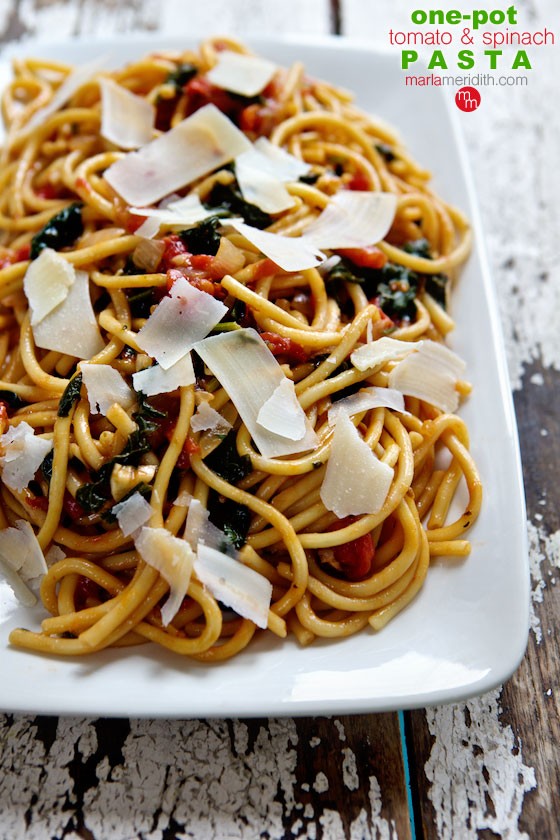 One-Pot Tomato and Herb Pasta with Spinach