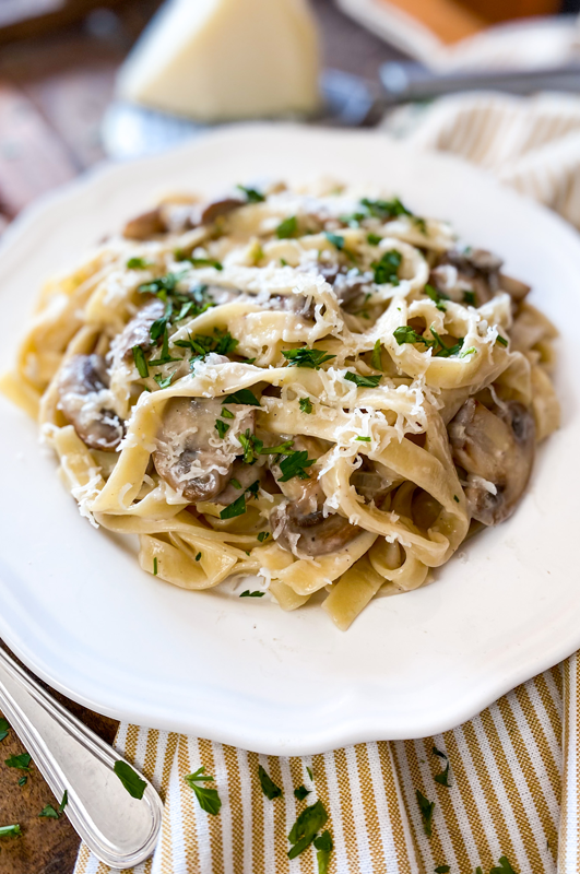 One-Pan Creamy Garlic Mushroom Pasta